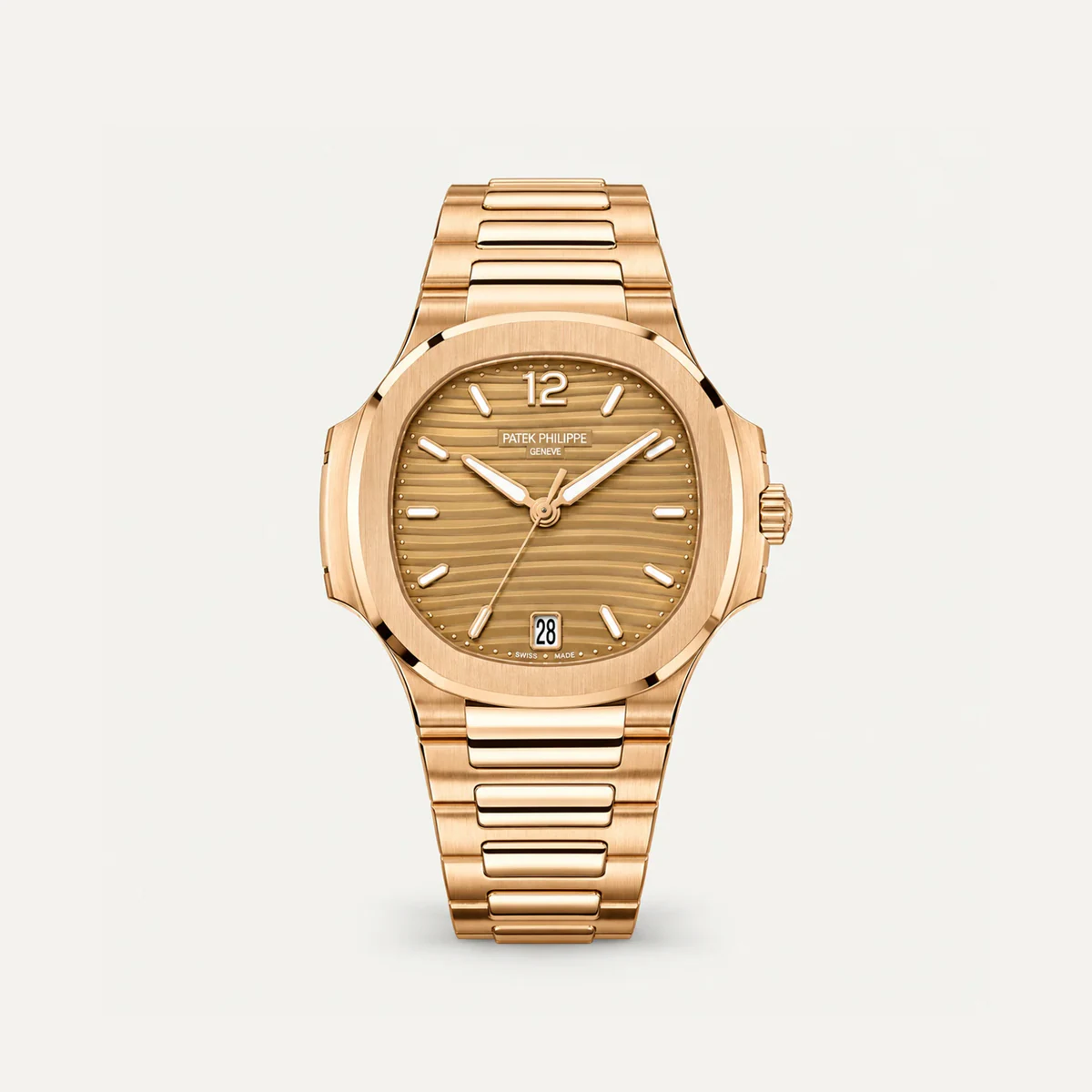 Patek Philippe Nautilus 7118/1R، ميناء ذهبي · لون الذهب الوردي — صورة توضيحية وليست صورة للقطعة