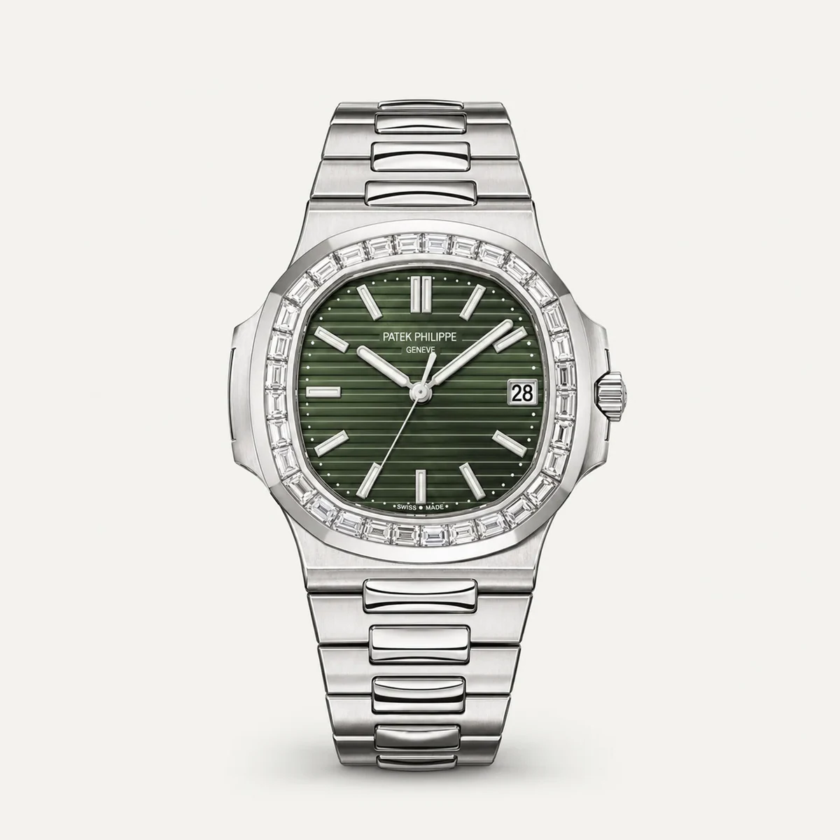 Patek Philippe Nautilus 5711/1300A، ميناء أخضر زيتوني · ستيل · إطار مرصّع — صورة توضيحية وليست صورة للقطعة