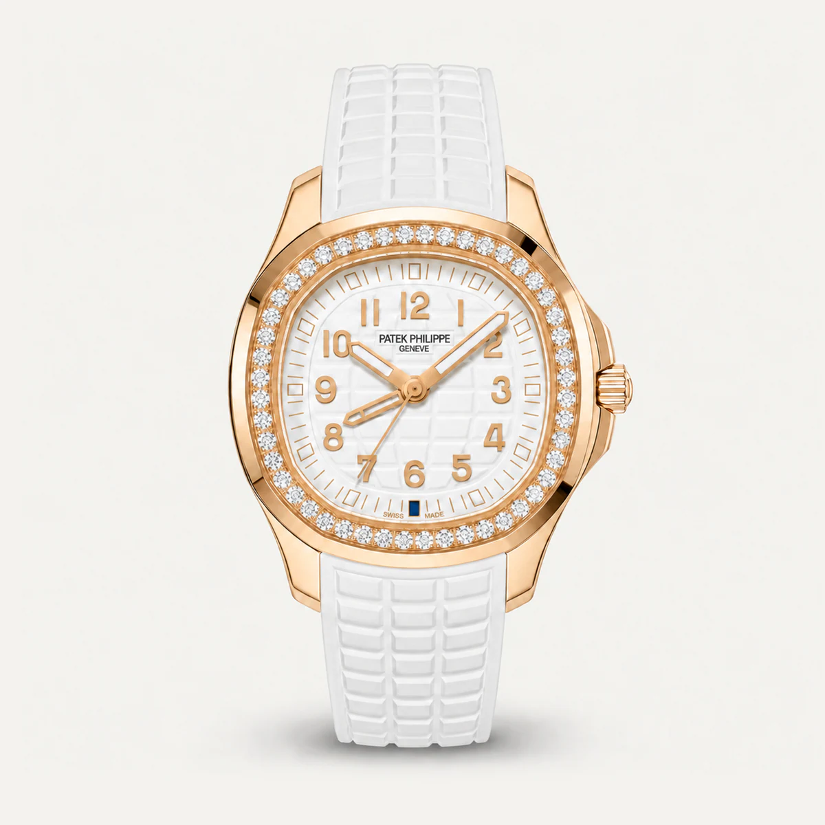 Patek Philippe Aquanaut Luce Travel Time 5269/200R، ميناء أبيض · لون الذهب الوردي · إطار مرصّع — صورة توضيحية وليست صورة للقطعة